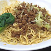 「汁なし坦々麺（期間限定）」@らーめん ぎょうてん屋 町田店の写真