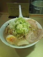 「しょう油味玉子ラーメン」@超ごってり麺 ごっつの写真
