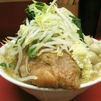 「豚ダブルラーメン + 味付ウズラ」@ラーメン二郎 大宮店の写真