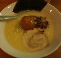 「博多ラーメン味玉+サービス替玉2回」@神田風神 水道橋店の写真