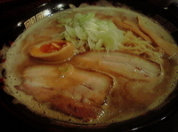 「どろっと特濃煮干し+味玉  ※ゲリラ限定」@煮干 丸めの写真