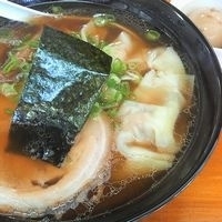 「ワンタンメン + 味付玉子 ￥950」@支那そばや つくば店の写真