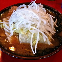 「ラーメン（こいめ、かため￥630）キャベツ（￥80）玉ねぎ（￥6」@環2家の写真