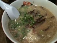 「ラーメン（ハリガネ）600円」@元祖博多だるま 博多デイトス店の写真