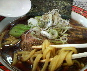 「華丸ブラック（元から大盛仕様） 750円」@中華そば 華丸の写真