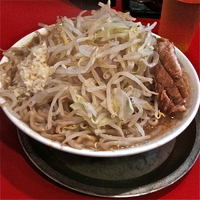 「ラーメン（野菜・ニンニク￥700）」@ジャンクガレッジ 東大宮店の写真