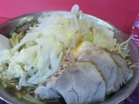 「チャーシュー麺（ニンニク）800円」@麺でる 田園調布本店の写真