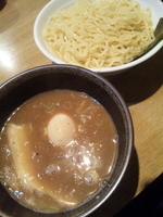 「煮魚出汁つけめん 味玉入り」@つけめん 美豚 永山店の写真