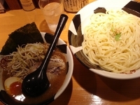 「濃厚魚介節つけ麺（同額中盛）」@つけ麺 おんのじ 熊本本店の写真