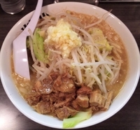 「らーめん（並盛り）:650円」@山盛山の写真