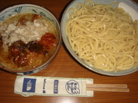 「つけいそべ白+焼ホルモン+背脂」@つけ麺処 そとのいそべの写真