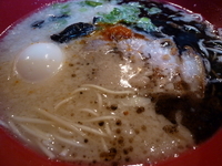 「赤丸かさね味（+味玉&替え玉）」@博多一風堂 西宮北口店の写真