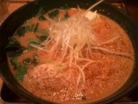 「辛味噌坦々麺 840円+ 濃厚こくまろスープ 50円+ バター1」@味噌蔵らーめん まるしゅうの写真