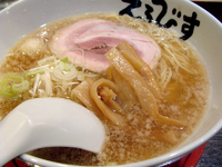 「らーめん（中盛り）@700」@えるびす 西口店の写真