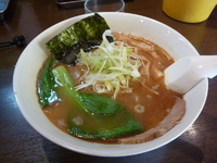 「にぼしラーメン+餃子+ライス」@真ごころラーメン竹の写真