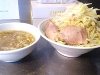 「つけらーめん[野菜、ニンニク、アブラ] ￥700」@ラーメン大 下高井戸店の写真