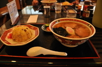 「ラーメンとミニチャーハン」@かなざわ亭の写真