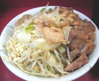 「汁なしラーメン（ダブル豚、ヤサイニンニクアブラ+生卵）」@ラーメン二郎 環七一之江店の写真