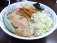 「中華そば中盛700円+ワンタン180円+野菜180円」@東池袋大勝軒 ROZEOの写真