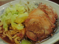 「豚増しらーめん」@らーめん陸の写真