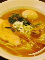 「魚介豚骨味玉ラーメン（￥690）」@円熟屋 遠藤店の写真