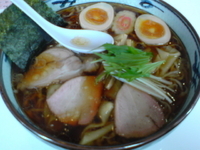 「手打ちワンタンメン（醤油）+大盛り+味玉子」@手打ち中華そば 凌駕の写真