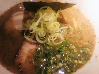 「喜元門720円（炭）+チャーシュー1枚100円（直）=820円」@喜元門 本店の写真