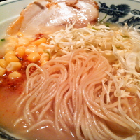 「みそとんこつらぁうめん（バリカタ） ￥770 + 半ライス（ラン」@三代目 ◯助 MARUSUKEの写真