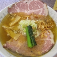 「塩ネギチャーシューラーメン 950円」@ラー麺専門店 こしがやの写真