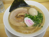 「濃厚ラーメン（醤油）￥680」@麺処 ぼたん 栃木店の写真