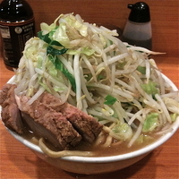 「小ラーメン（ニンニク少し・野菜増し￥700）」@ラーメン二郎 八王子野猿街道店2の写真