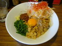 「牛すじ台湾まぜそば+ニンニク」@麺屋 誠の写真