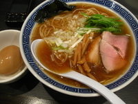 「黄金中華そば 並盛680円味付玉子」@麺や ポツリの写真