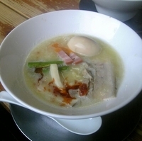 「AB revolution24（5月限定20食）+煮玉子」@ラーメン 虹ノ麺 小山店の写真