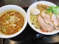 「カレーつけ麺 900円（味玉入り）（大盛無料）」@手打ち麺処 暁天の写真