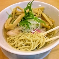 「塩らーめん+大盛+メンマ 750円+100円+100円=950円」@麺処 春の風の写真