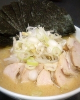 「ハッスル味噌ラーメン+チャーシュー+海苔」@ハッスルラーメンホンマ 篠崎店の写真