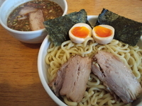 「徳つけ（特大）+チャーシュー増しハーフ+味付け玉子増しハーフ」@煮干そば とみ田の写真