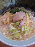 「豚骨醤油大780円+のり100円+ライス100円=980円」@清六家 本店女組の写真