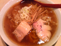 「醤油らーめん（670円）」@麺や 七彩の写真