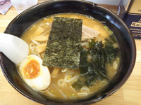 「ラーメンとカレーのセット（750円）」@ラーメン しんはるの写真