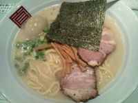 「らーめん白 中盛（太麺） 味たまご」@麺屋 のすけの写真