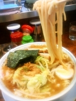 「中華そば（脂多め/味濃いめ/麺柔らかめ）+野菜」@東池袋大勝軒 神奈川新町店の写真