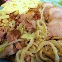 「あえそば+豚追加+チーズ 全マシ 1000円」@麺や あかつきの写真