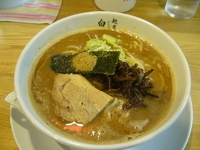 「豚にぼ 2nd（中太麺）+替え玉」@二代目 白神の写真