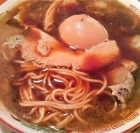 「中華そば（並）+味玉（680円+100円）」@末廣ラーメン本舗 高田馬場分店の写真