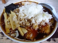 「ラーメン（600円）+やくみ（50円）」@梅乃家の写真