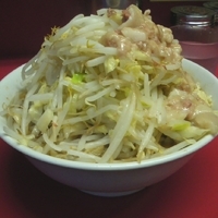 「小豚（ヤサイ、ニンニク、アブラ）」@ラーメン二郎 桜台駅前店の写真