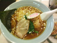 「ラーメン（380円）」@龍味 横浜トーヨー街店の写真