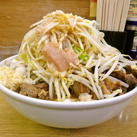 「麺マシ 大ラーメン豚入りダブル 1,000円 + うずら 100」@ラーメン二郎 栃木街道店の写真